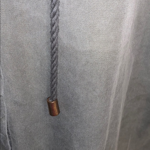 And away large mid leg casual dress - Picture 4 of 6